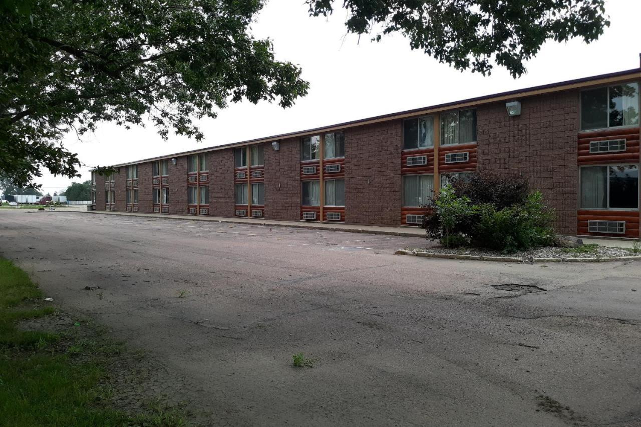 The Dakota Hotel Sioux Falls Exterior photo