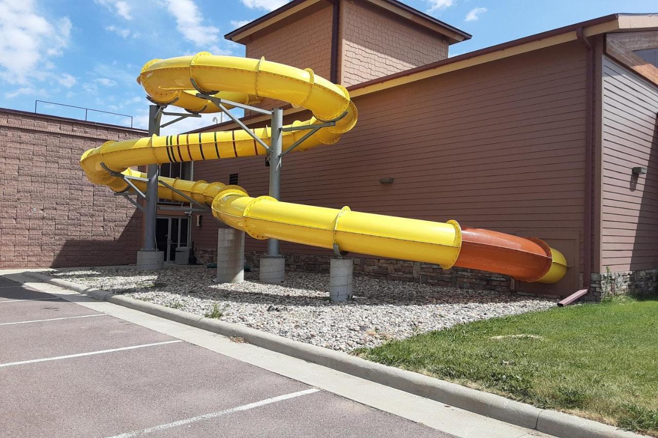 The Dakota Hotel Sioux Falls Exterior photo